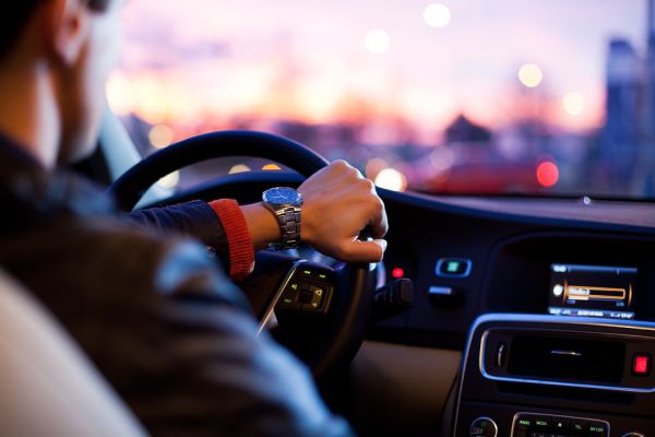 Guidare, i farmaci che devono essere evitati prima di mettersi in macchina